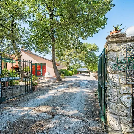 アパート La Rocca-1 By Interhome *