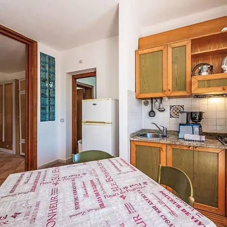 アパート La Rocca-1 By Interhome